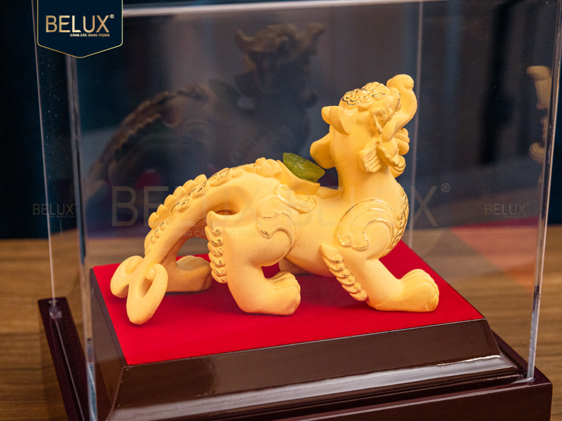 Tượng Tỳ Hưu dát vàng cát&nbsp;11x6x8cm